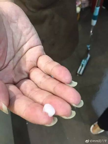 福州突然下起冰雹！气温秒降11℃！雨后的福州简直美如画！「新闻客」