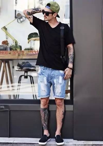 牛仔短裤怎么穿好看,牛仔短裤怎么穿比较好看