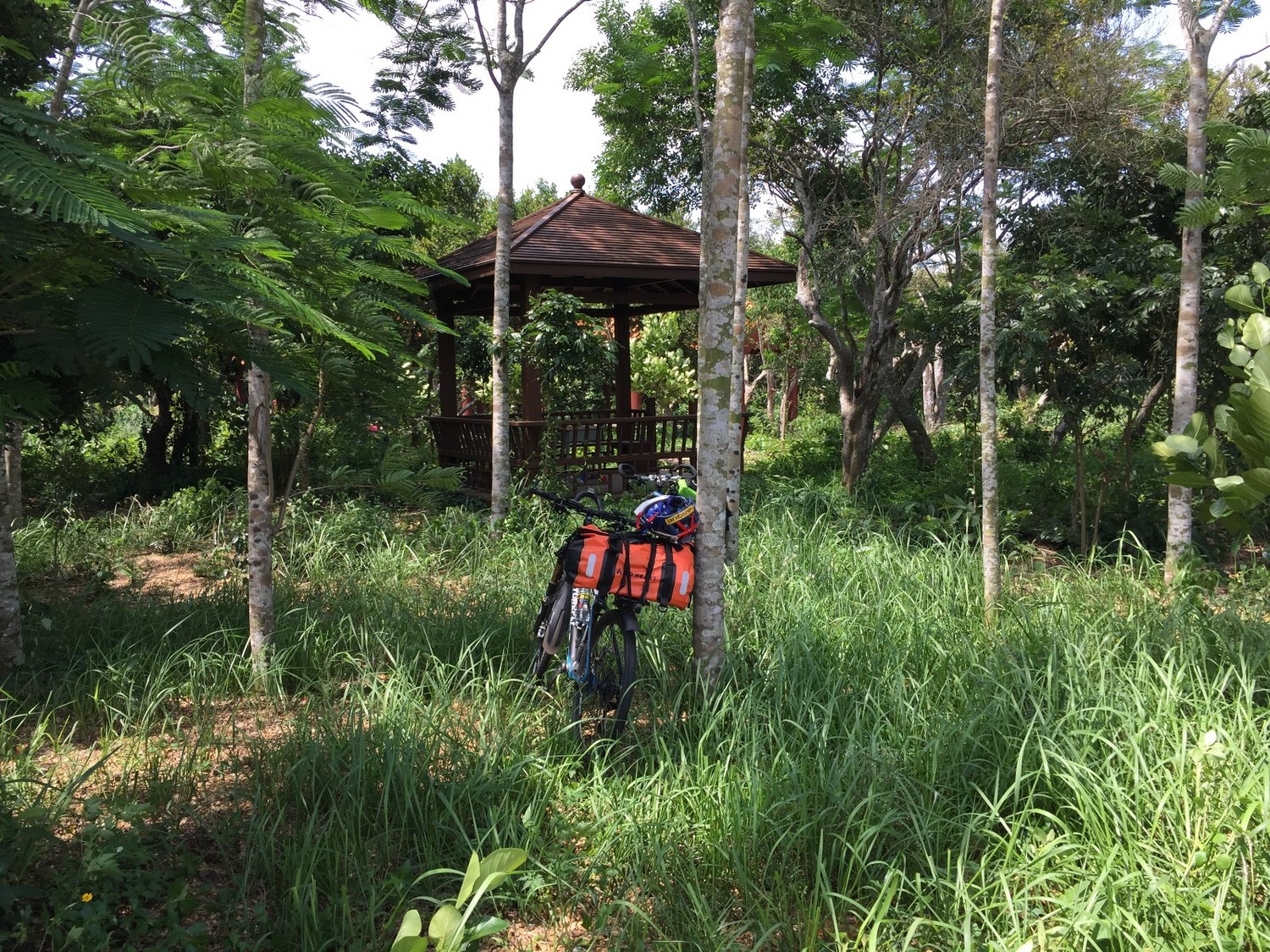 单车骑行环海南岛攻略,环海南岛骑行一圈花费