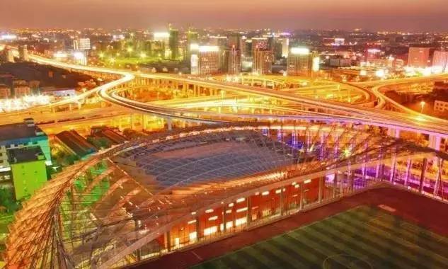 新静安体育中心空中球场,新静安体育中心体育馆