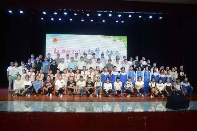 520名学子得到105万助学金；广仁大街旱河沿岸新添3座移动公厕；信“苗药”花5万，病没治好反而加重……