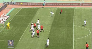 半场战报：詹姆斯点球破僵，辽足1-0富力