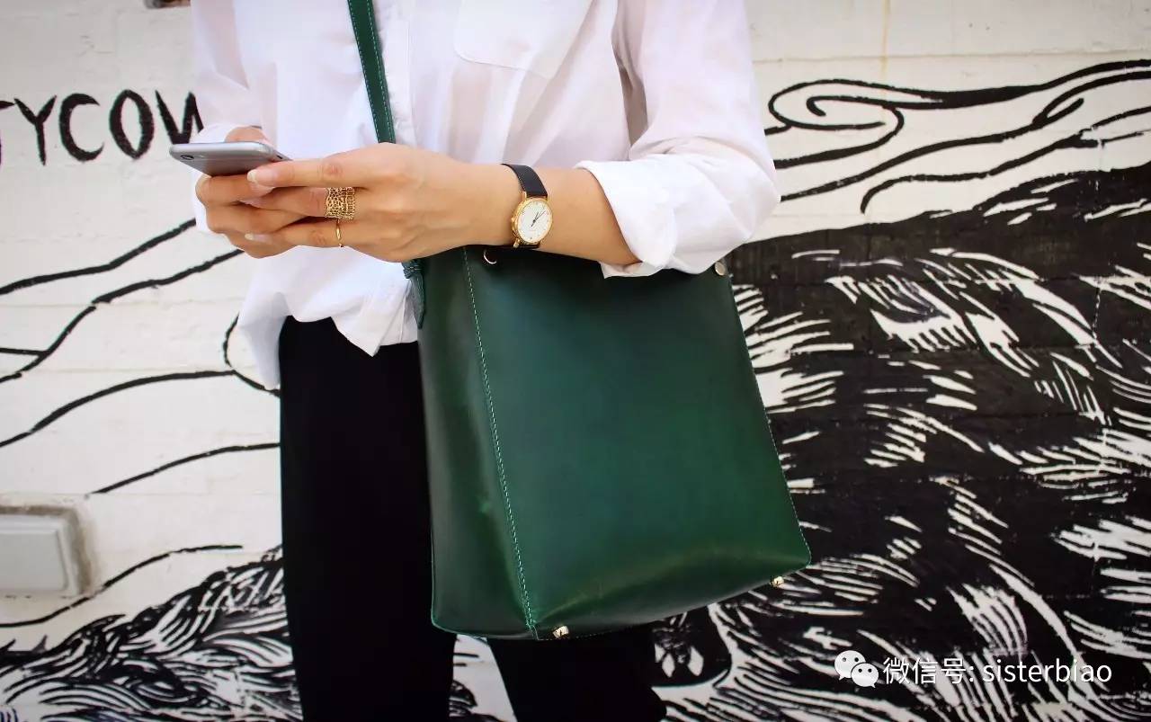 看到了大家挥舞的想要花钱的双手