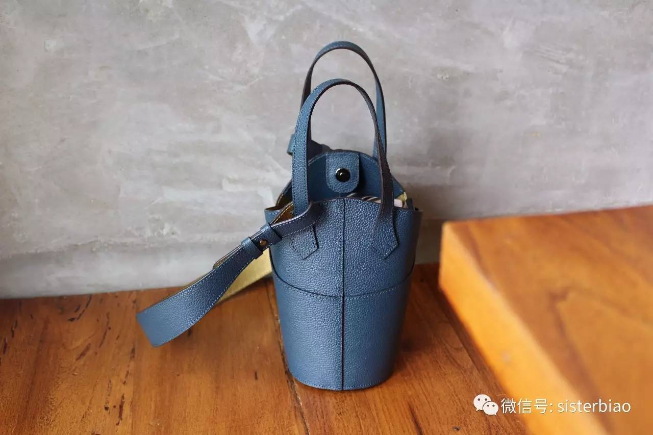 看到了大家挥舞的想要花钱的双手