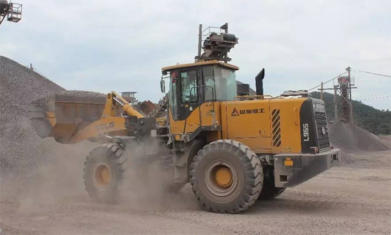 临工挖掘机发动机,山东临工挖掘机6360什么发动机