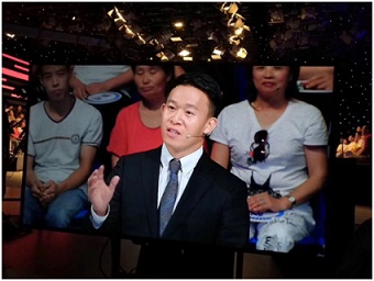 杨现领做客凤凰卫视《一虎一席谈》:分阶段实现租购同权愿景