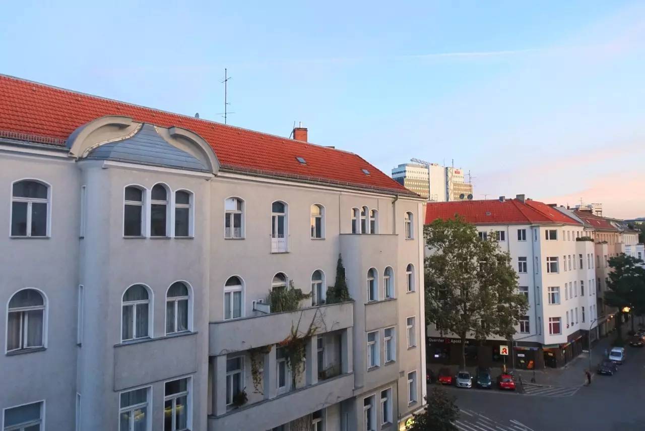 横跨9000公里，我独自拖着行李箱来到了柏林