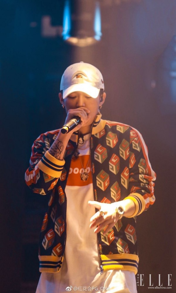 是什么东西那么红？最热的明星把“它”纷纷戴上了身！