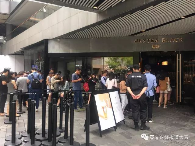 网红店排队排了20天,网红店排队