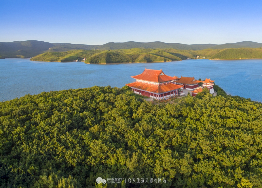 火山口探秘完整视频,镜泊湖火山口免费景点
