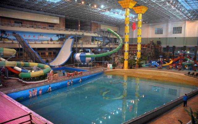 泡室外温泉附近哪里好玩又便宜,稻田泡温泉好去处