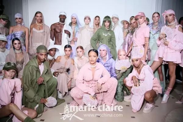 跟着表姐去看秀：时尚联名让人争相收入囊中的真相是？