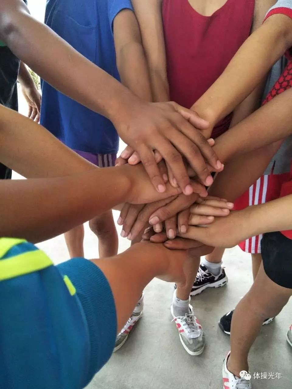 光年独家｜吕雅雯：在缅甸教体操的中国姑娘