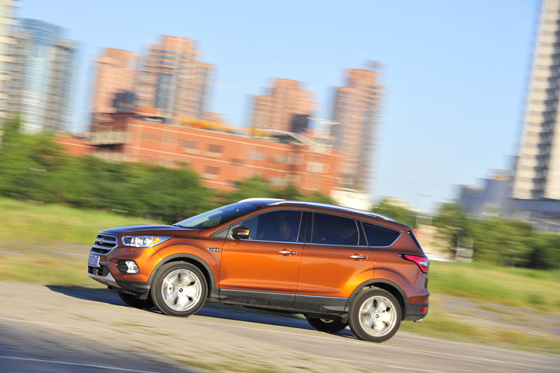 科雷傲和探界者哪个好,探界者和科雷傲选哪个