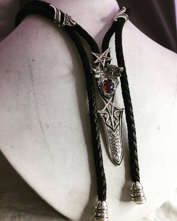 配饰除了丝巾还有什么,日本复古银饰品牌