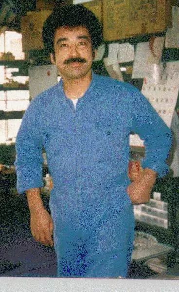 两轮摩托车比四轮的酷,两轮比四轮更浪漫