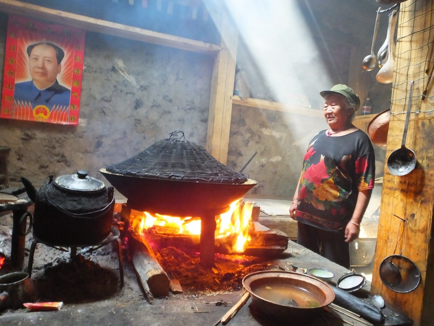 泸亚东线沿途风景,泸亚线穿越原始森林