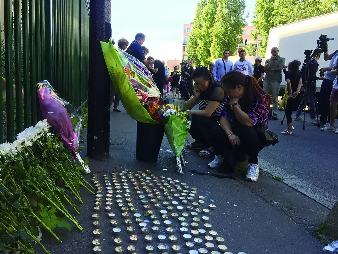 巴黎比较乱的街区,探访巴黎的视频