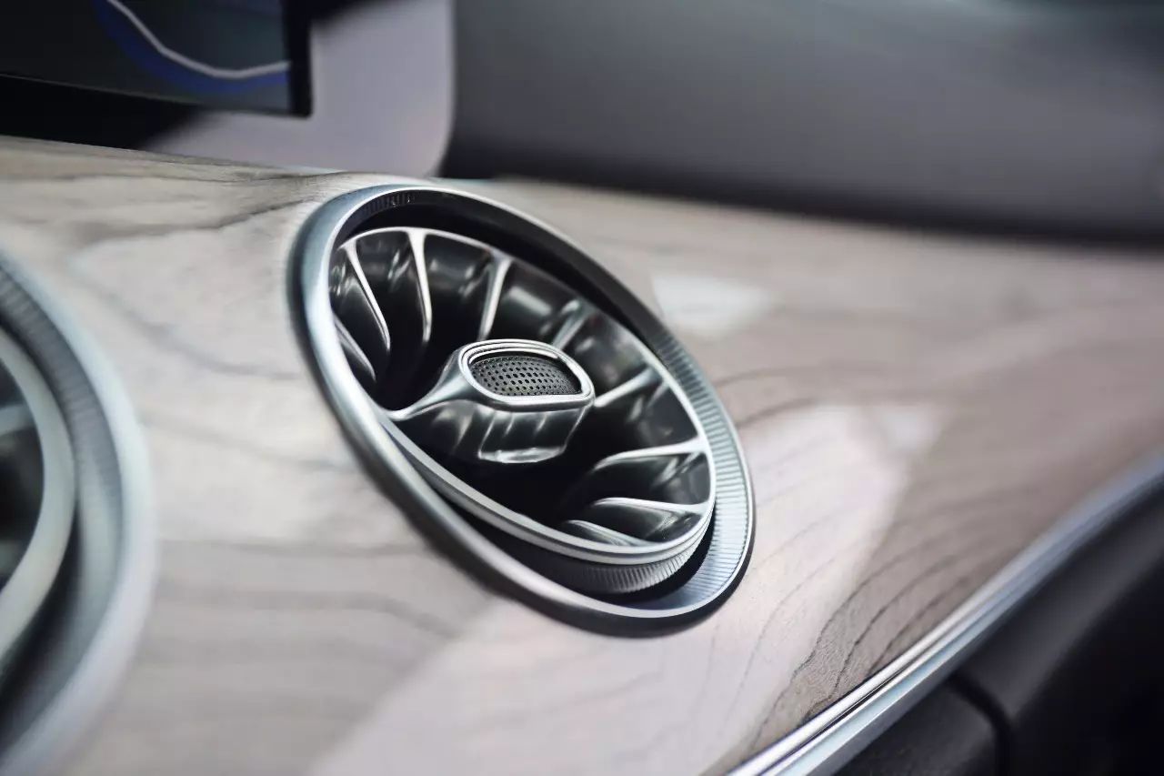 进口奔驰e2004matic敞篷轿跑车排气,2010款奔驰e200cgi二手多少钱