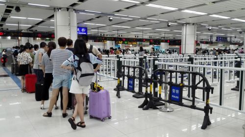 上海深港两地牌埃尔法哪家好,中国香港深港两地牌埃尔法多少钱