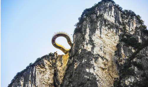 国内刺激的栈道,长假高空玻璃栈道