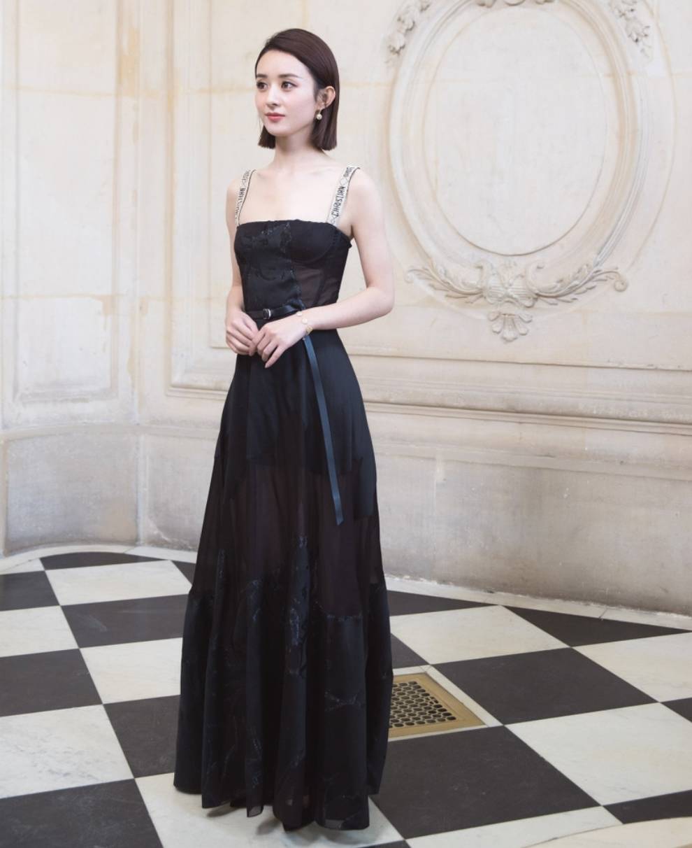 想偶遇赵丽颖吗？在巴黎时装周，她一定会去这十家咖啡馆！