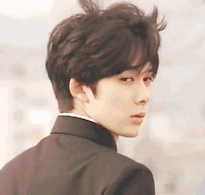 被穿制服的他们撩到心肝颤，赖床舔屏才是假期王道！