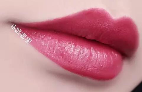 秋季不显唇纹唇釉,秋季唇釉推荐色号大牌