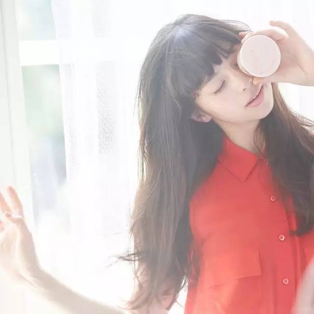 透明感女孩的特点,女生说透明感什么意思