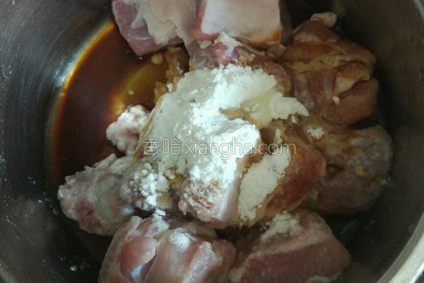 油炸排骨的做法外酥里嫩,油炸排骨的家常菜做法