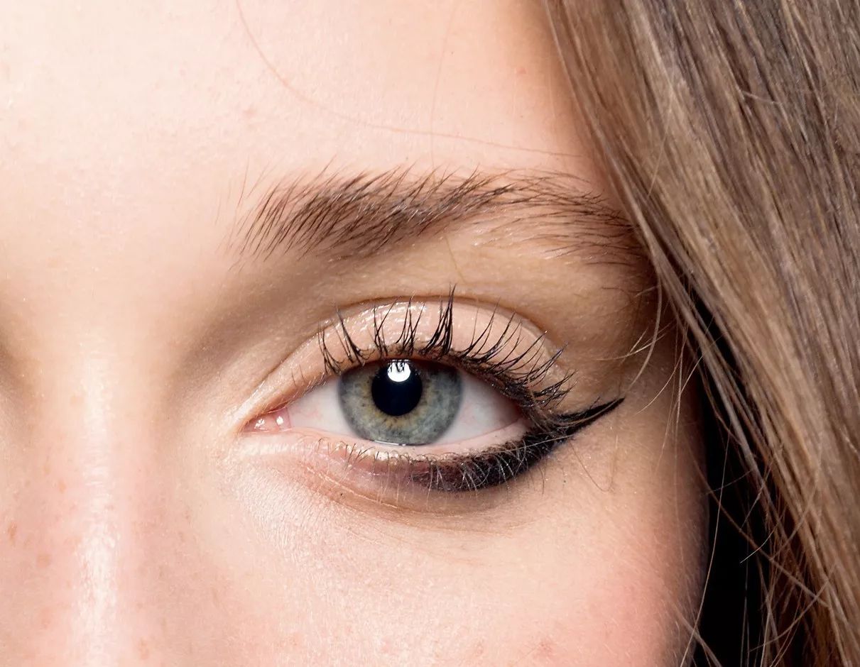 适合亚洲人的八种眼线画法 (眼线怎么画好看又粗又黑)