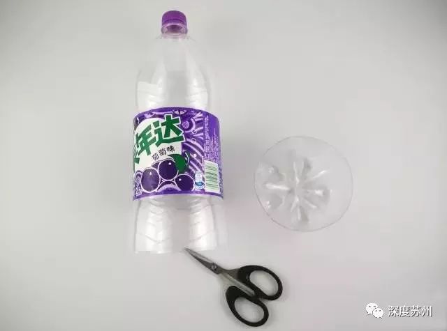 抽水马桶的冲水按钮按下去没反应,马桶水箱上有两个冲水按钮