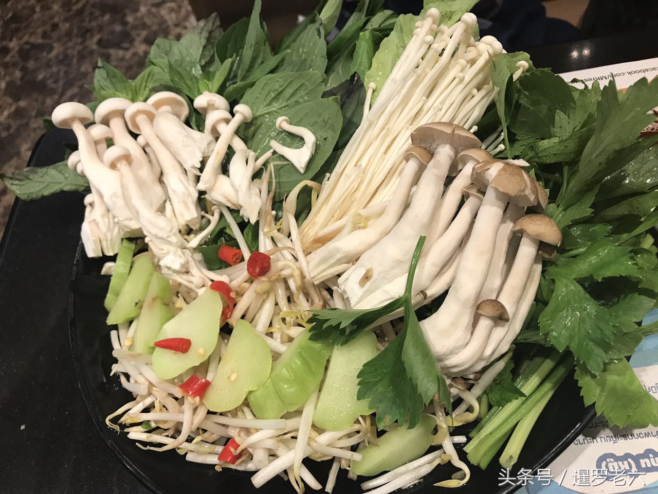 泰国100元小火锅,来到泰国一定要品尝泰式火锅