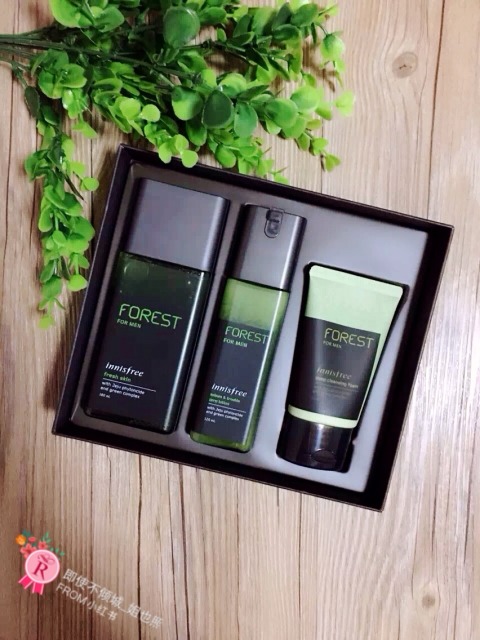 男士洗面奶推荐控油祛痘收缩毛孔,温和祛痘清洁洗面奶