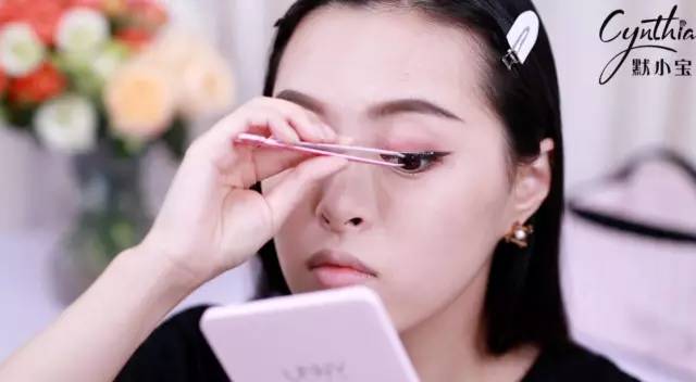 眼睛为什么不能画大,眼睛为什么越画越小