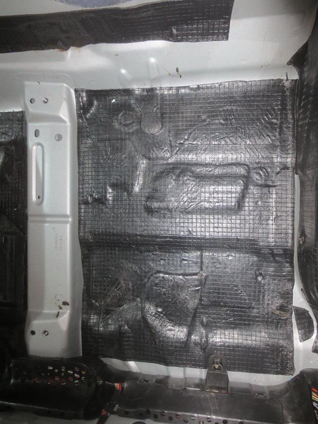 新款奔驰音响调节最佳效果大柏林,听听奔驰这车的音响效果