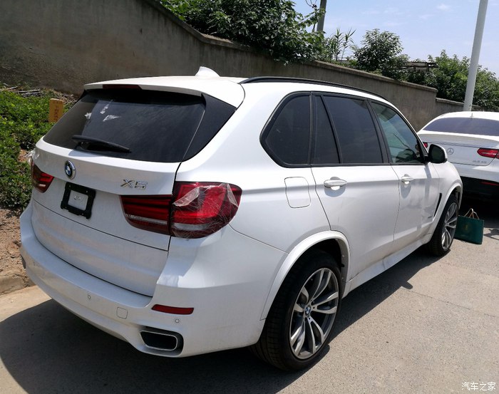 礼物居然迟到了2年,成都小伙提宝马X5