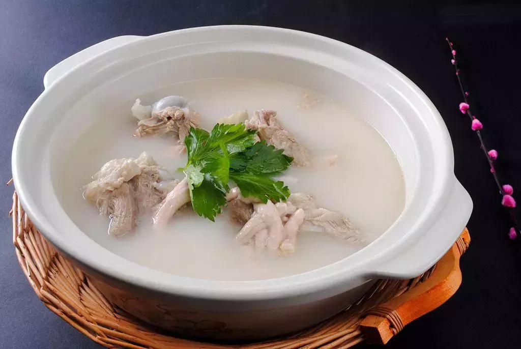 坐月子中暑身亡夏天能开空调吗,坐月子中暑了该怎么处理