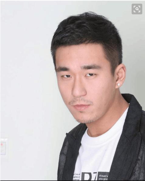 最坑爹星二代,两次入狱还暴打女友,老爹亲自道歉却仍不知悔改!