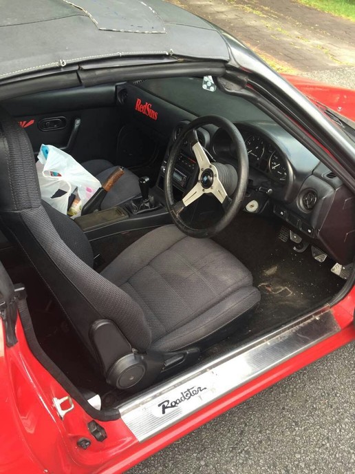 马自达跑车卖萌,马自达可爱小型跑车