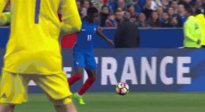 登贝莱单换内马尔,内马尔换登贝莱