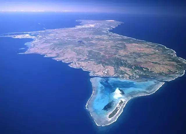 海底是个什么什么的世界,海底是个怎样的世界它有什么秘密