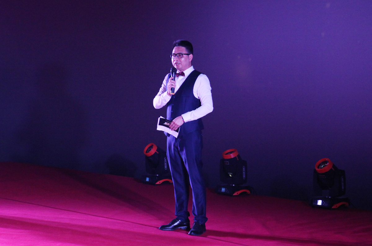 镜暴S2B平台盛装出镜眼镜业互联网+新引擎助力行业提速