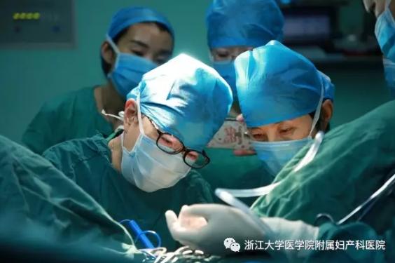 给病人“送红包”？不仅如此，浙大妇院的医生们还给阿克苏地区带去了现金的医疗技术，服务南疆！