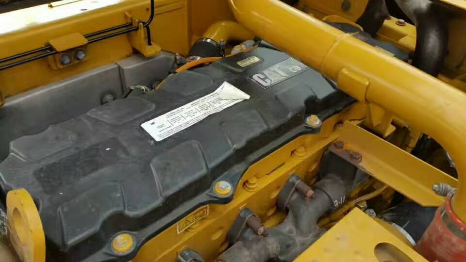 二手挖掘机现场实拍,二手挖掘机直击现场