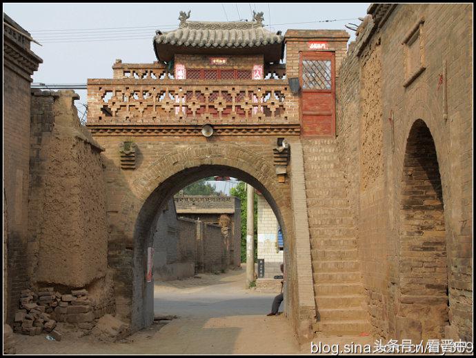 行走在乡上的路上,行走在田野乡间