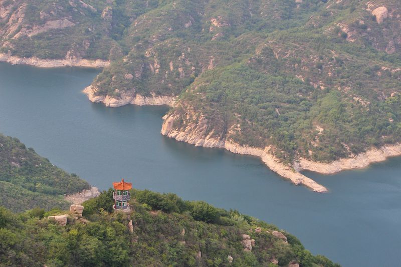 青山绿水间自由的飞翔,青山绿水放飞心情拥抱大自然