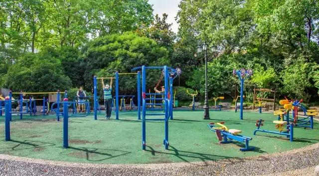 高温下的上海城市,上海40度以上高温