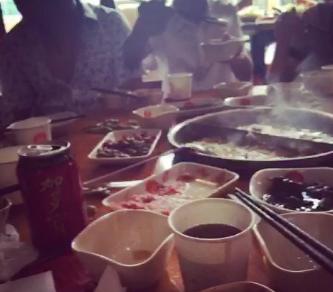 从不吃鱼的小孙一顿吃了2斤鱼火锅，吃这个上瘾（附鱼火锅制作