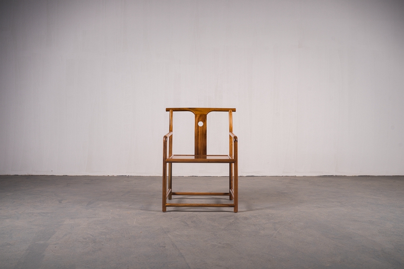 你相信一把椅子会影响一个人一生吗，世界歌坛超级巨星帕瓦罗蒂告诉你如何选择椅子，选择人生